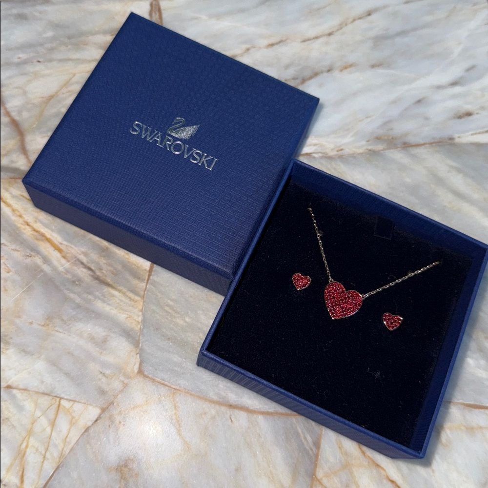 Swarovski‎ Red Heart Necklace and Earring Set